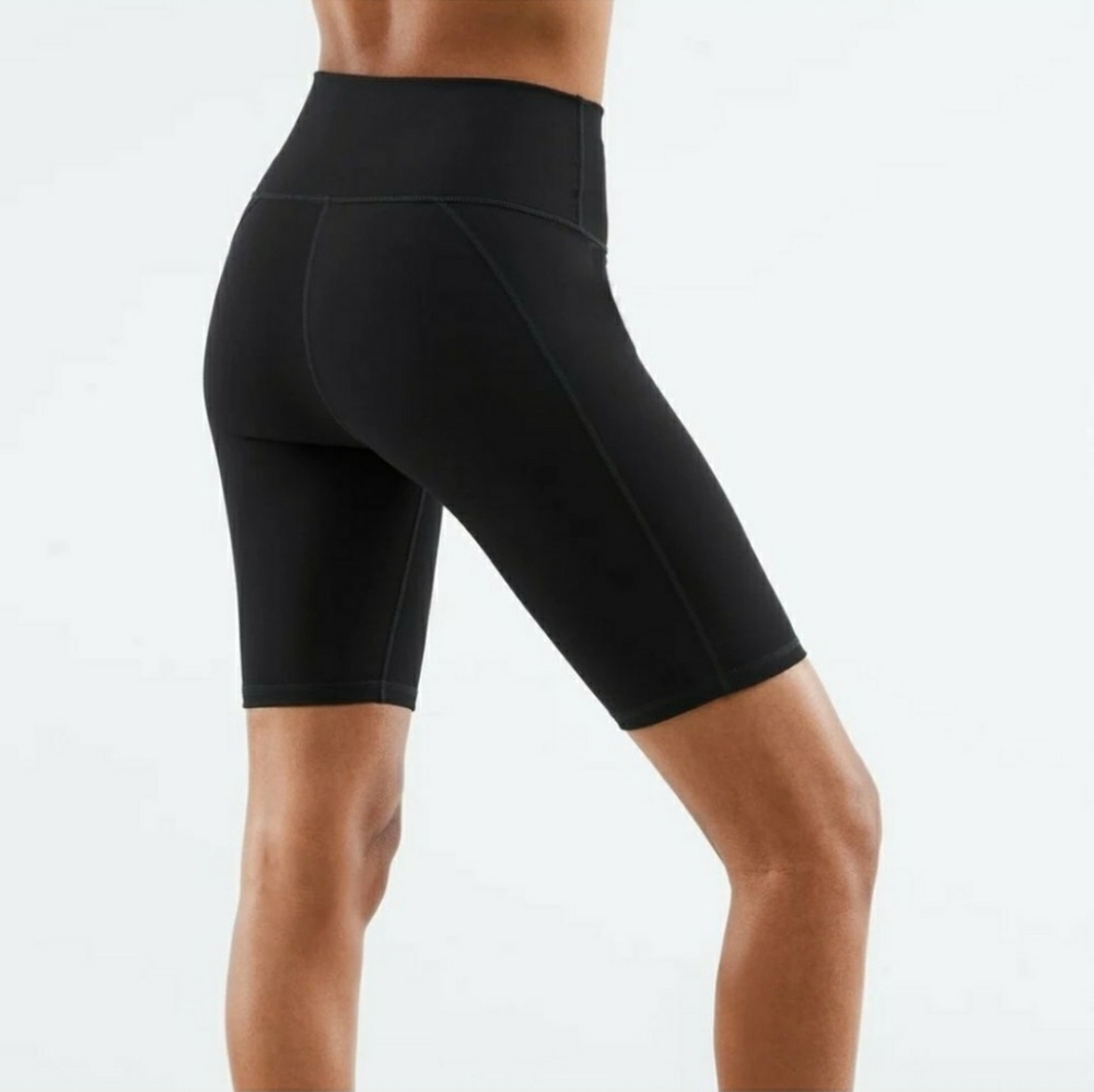 Fabletics shorts - Picture 2 of 5